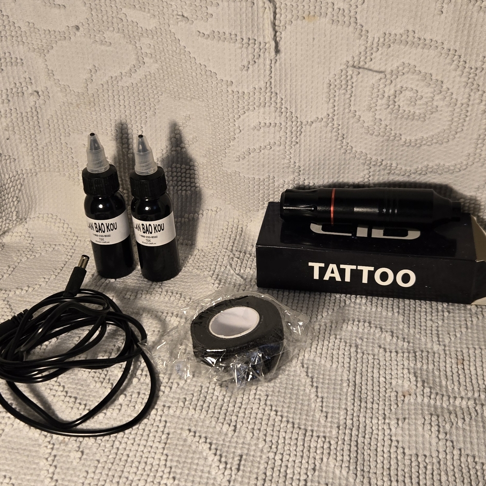 Tattoo Kit with Black Ink and Machine